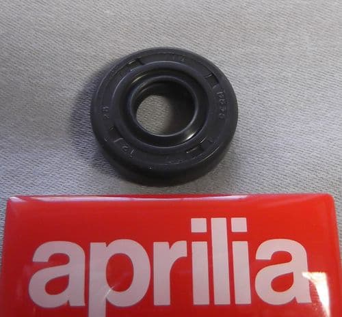 Aprilia Gear Selector Shaft Oil Seal by Rotax AP0250450