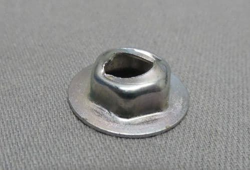 Peugeot Metal Clip Nut - M5 PE065857