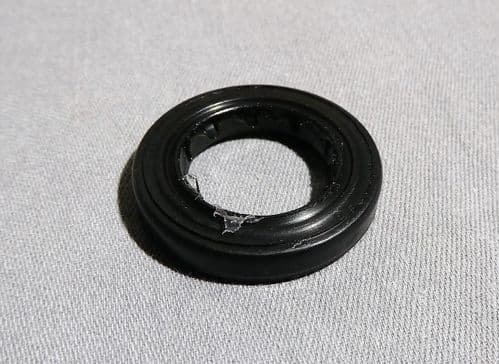 Peugeot Oil Seal 18.9x30x5mm PE801615