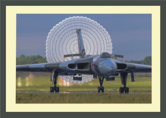 XH558 : Deluxe Framed Print - Picture C 